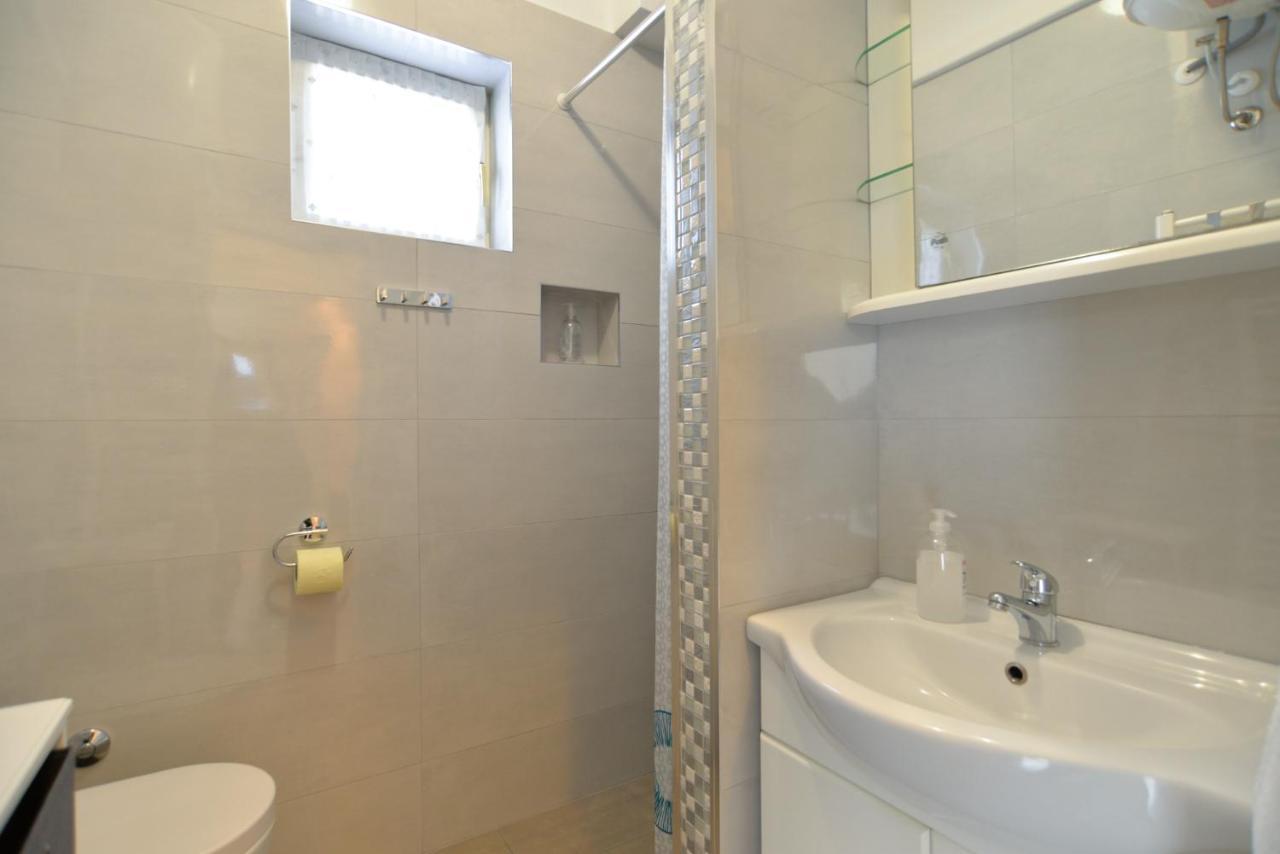 Apartments Orange 167 Novigrad  ภายนอก รูปภาพ