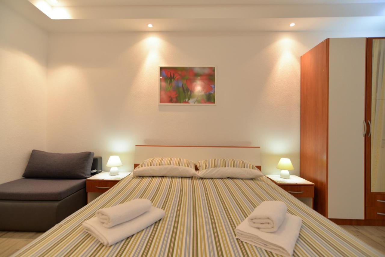 Apartments Orange 167 Novigrad  ภายนอก รูปภาพ