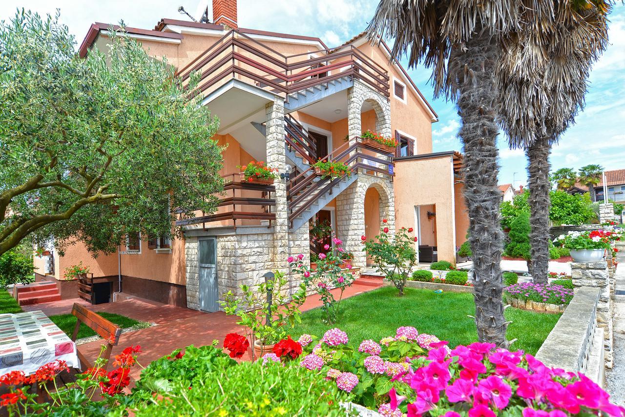 Apartments Orange 167 Novigrad  ภายนอก รูปภาพ